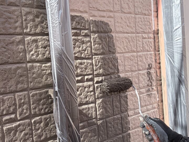 一階外壁中塗り